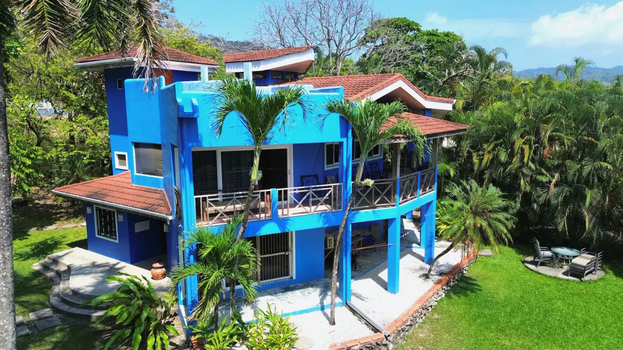 Beachfront 7 Bedroom Gem with Pool in Santa Teresa – Turnkey Rental Income - 1