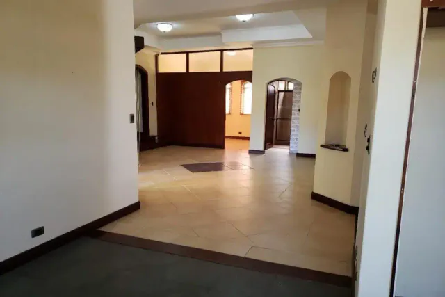 SALE / Majesty and Exclusivity in Santa Ana! Your Dream Haven Awaits