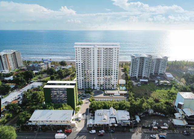 Condo Front de Mer avec Vues sur l'Océan et Commodités de Complexe Touristique à Jaco