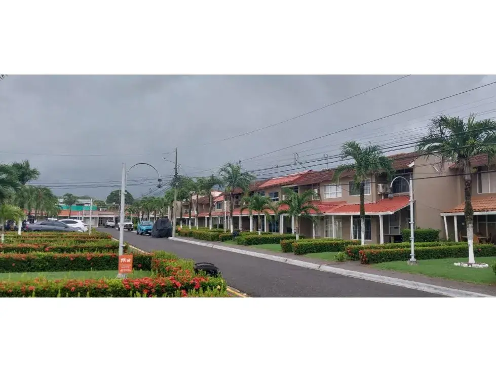 House On Tropical Condominiums. Just 100mts From The Beach - 4
