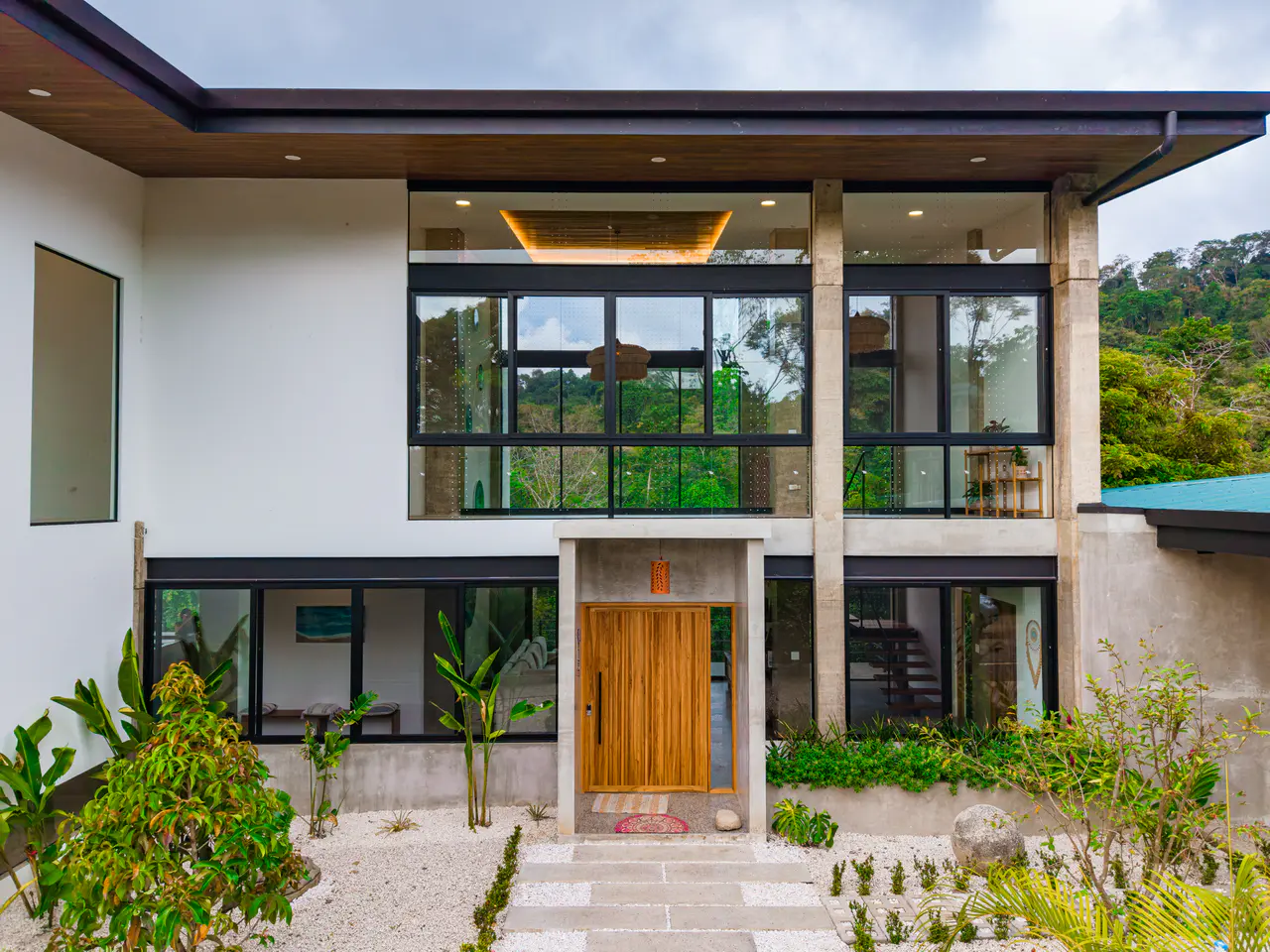 Brand New Luxury Oceanview Oasis in Bahía Ballena, Costa Rica - 5 Beds, Infinity Pool, Sunset Views - 2