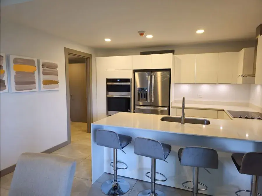 Moderno Apartamento de 3 Dormitorios en venta en Escazú - 4