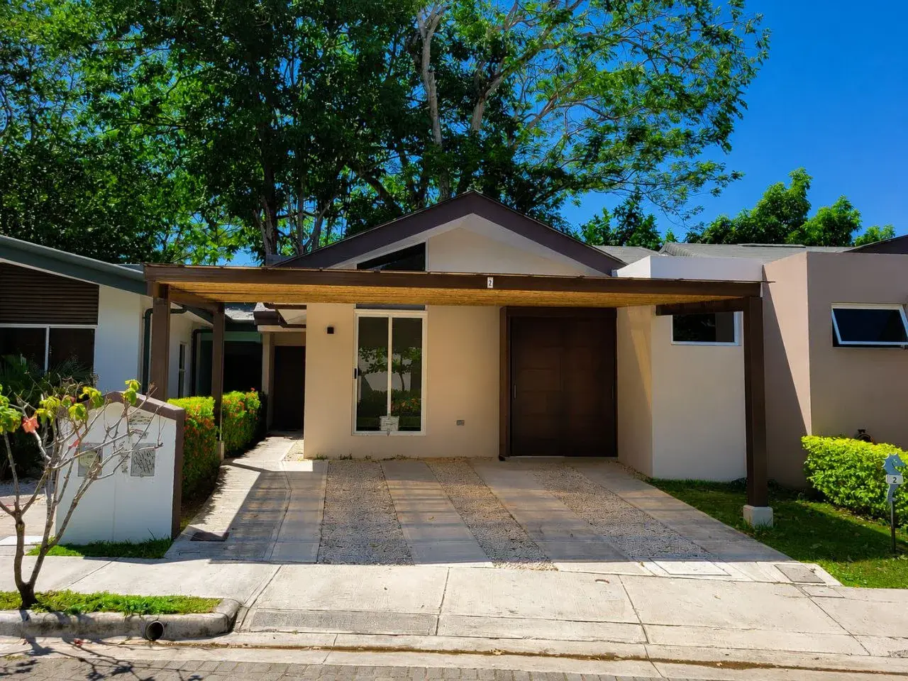 Modern 2-Bed Home in Jacó with Resort Amenities  - 2