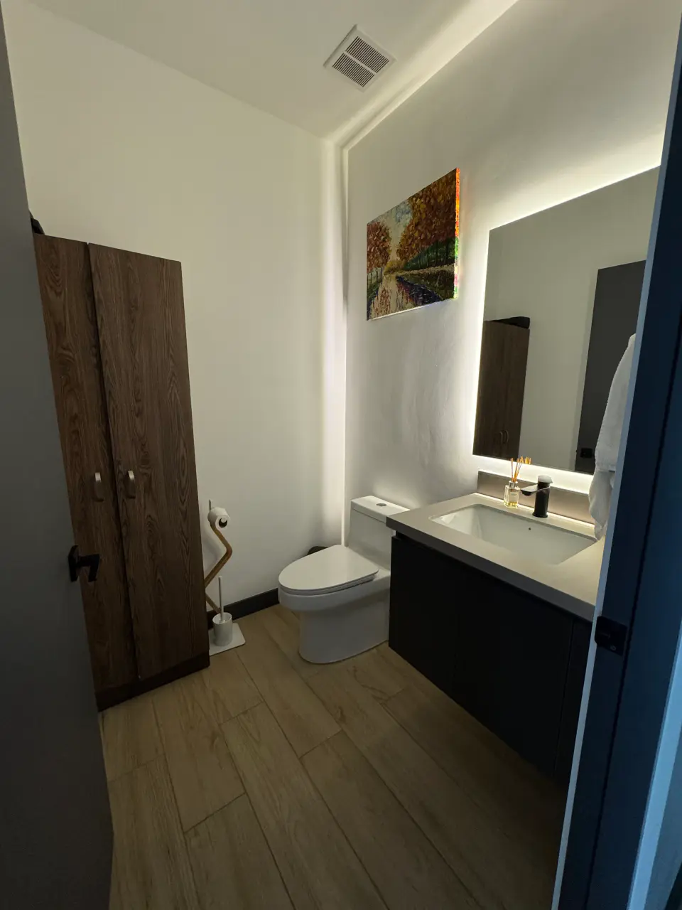 Appartement moderne entièrement meublé d'une chambre avec piscine sur le toit et vues panoramiques à Santa Ana - 4