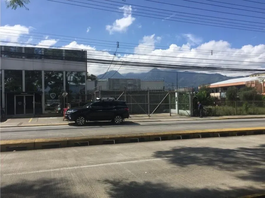 LOCAL SABANA SUR FRENTE A LA SABANA - main