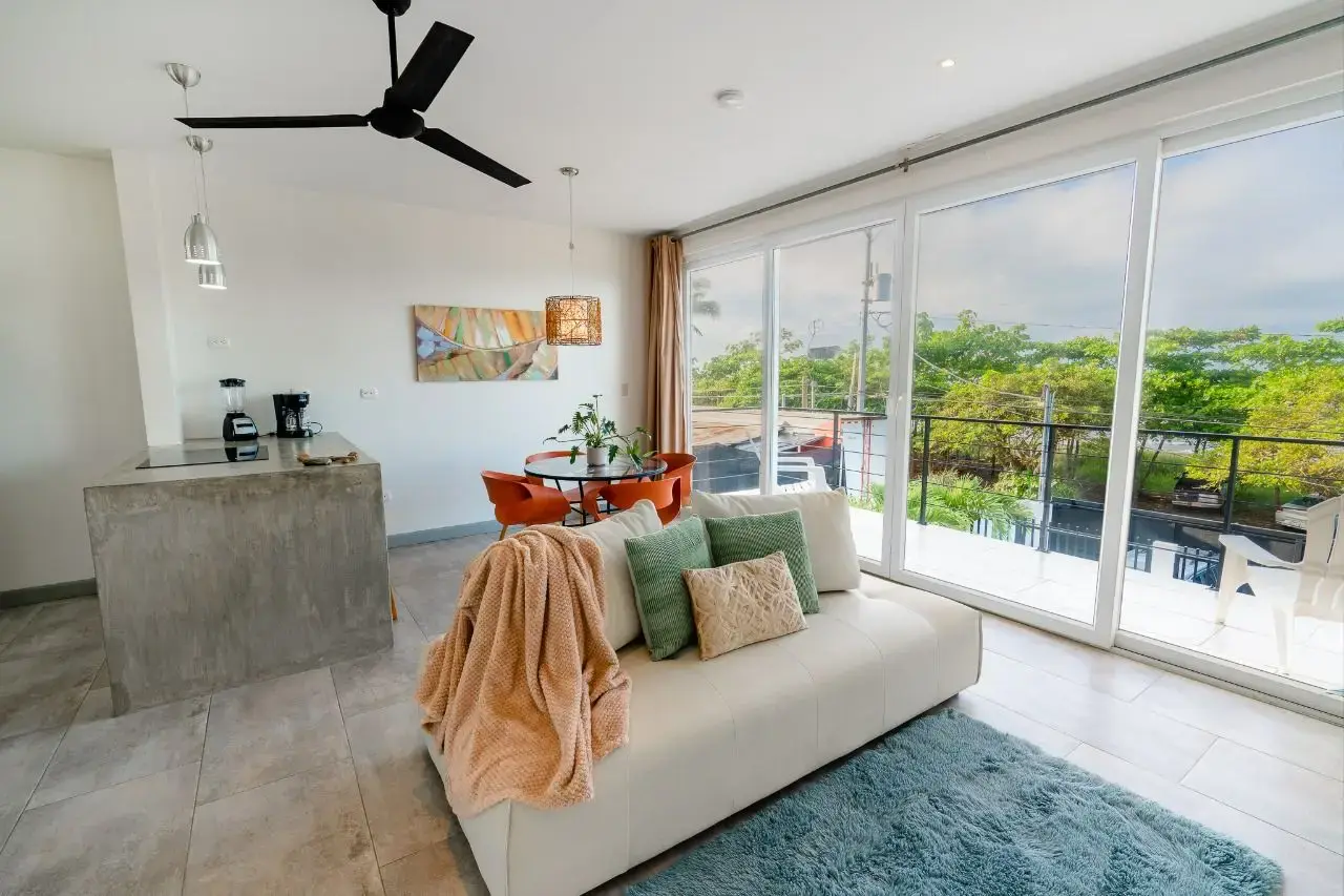 ¡Apartamento frente a la playa en ALQUILER en Playa Hermosa! ¡Totalmente amueblado! - 2