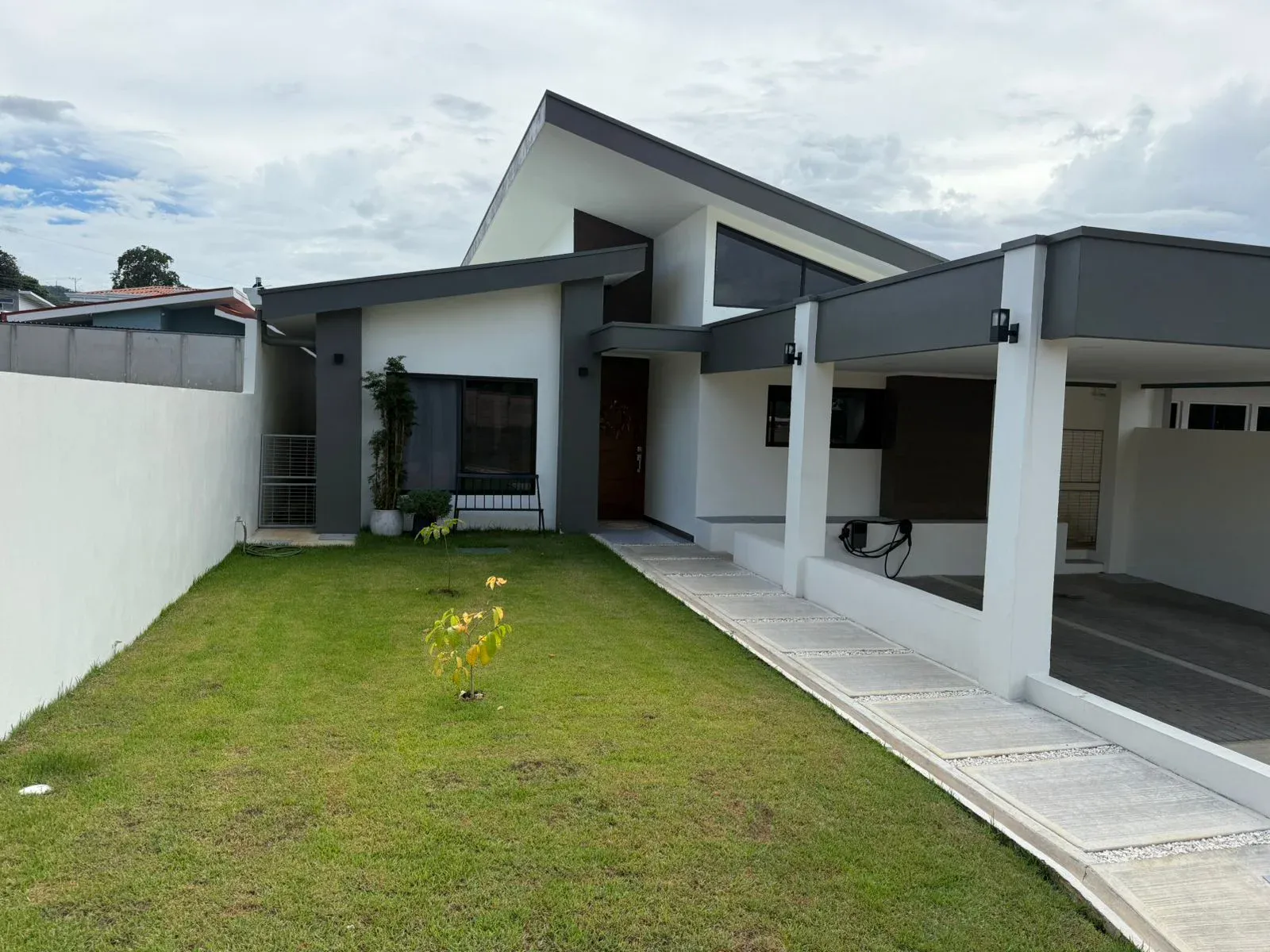 Beautiful House for Sale in Tacares de Grecia - main