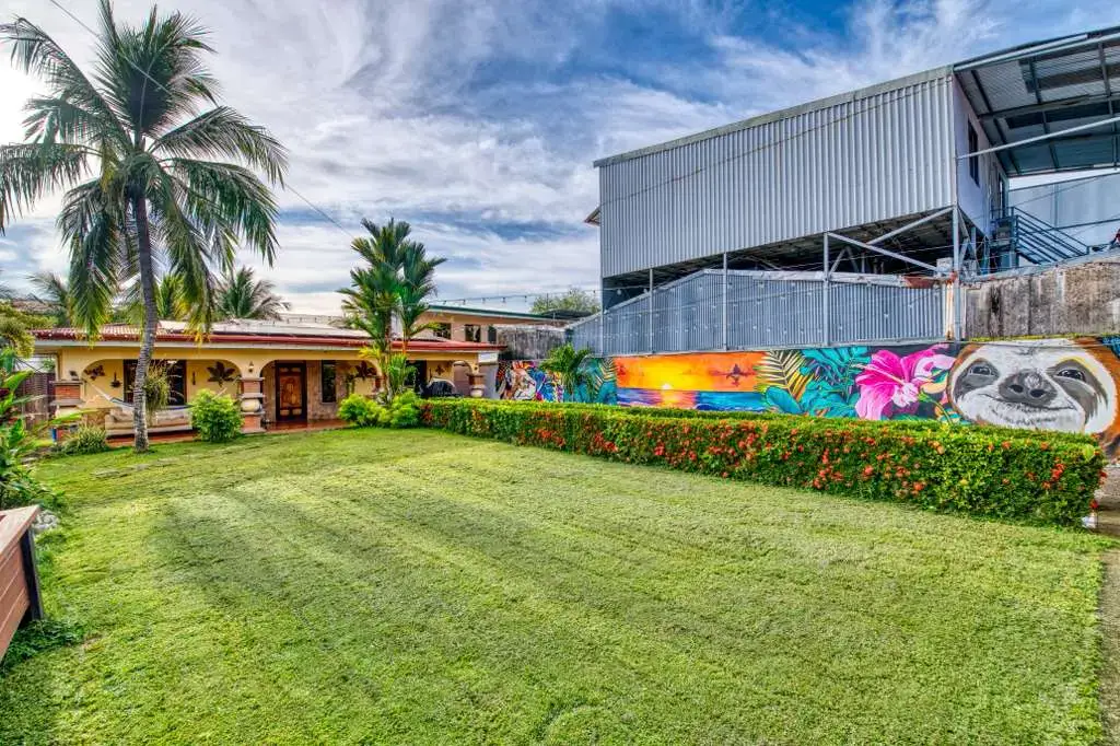 Discover this beautiful property in the heart of Jaco, a home built in the classic Costa Rican style - 4