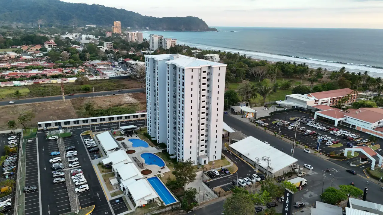 Jacó Luxury Awaits: Brand New 3-BR Condo Mountain Views & with Ocean - 2