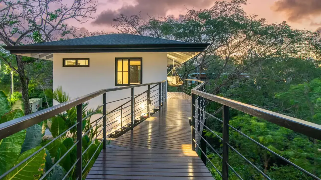 Modern Luxury Villa with Infinity Pool & Panoramic Jungle Views in Pérez Zeledón - 5