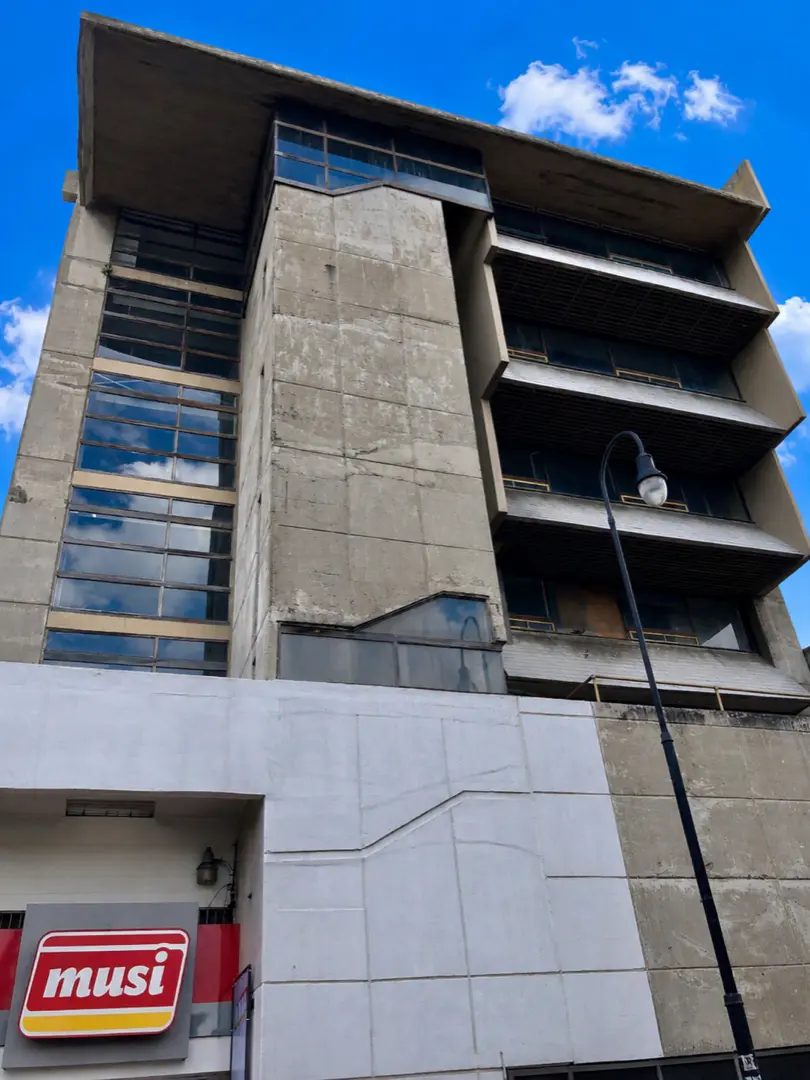 À VENDRE / Immeuble de 7 étages avec emplacement privilégié au cœur de San José - 3