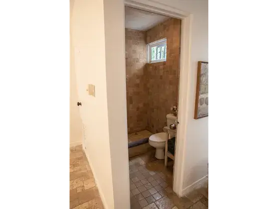 For Sale: Luxury Home Oasis in Escazú - 4