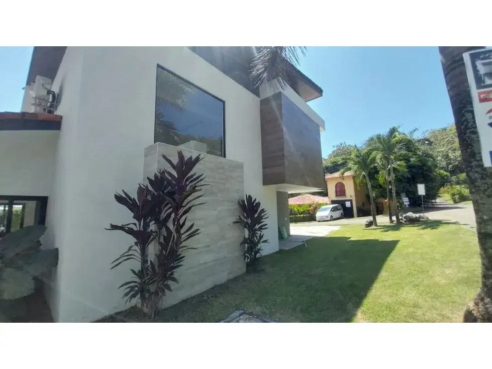 Casa a estrenar en condominio cerrado, Playa Hermosa Jaco - 4