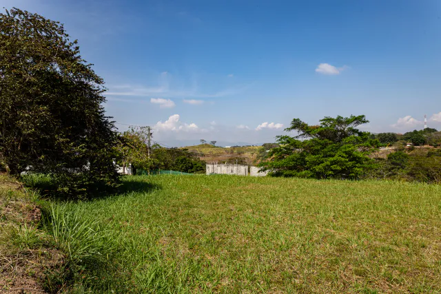 Lote de 2352.95 m2 con vistas panorámicas en La Gúacima, Alajuela.