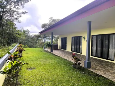 Beautiful House With Ocean Views In San Ramón, Alajuela 4