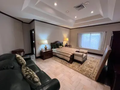 Casa de Lujo en Bosques de Lindora, Santa Ana 3