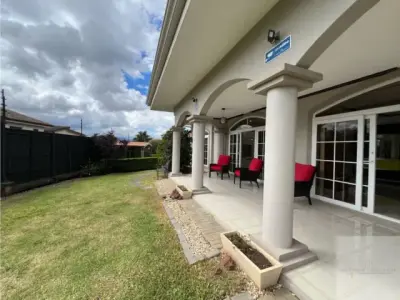 Beautiful Home in Colinas de Montealegre, Curridabat 5