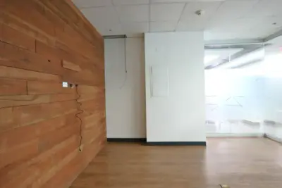 Oficina en Venta o Alquiler – Edificio Corporativo A+, Santa Ana 5