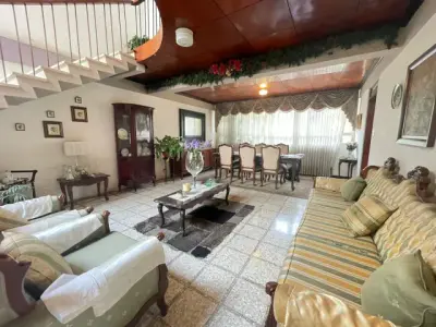 Maison à vendre au centre-ville d'Alajuela 3