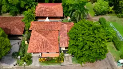 Villa de lujo de cinco dormitorios con piscina cerca de Playa Hermosa, Puntarenas 2