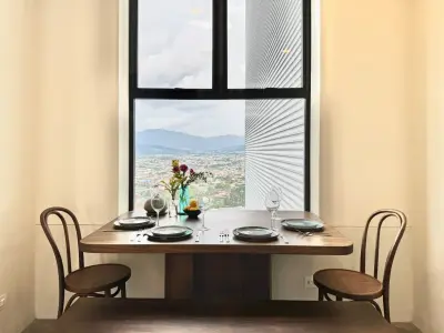 Modern 2-Bedroom Apartment with Panoramic City & Mountain Views in San José 1
