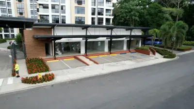 Espacio de oficina/comercial moderno a estrenar en Jacó, Costa Rica - Ubicación privilegiada 3