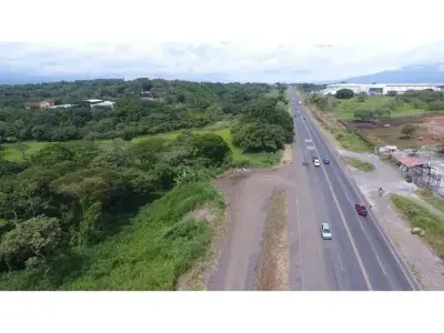 Selling a large lot in La Garita, Alajuela 2