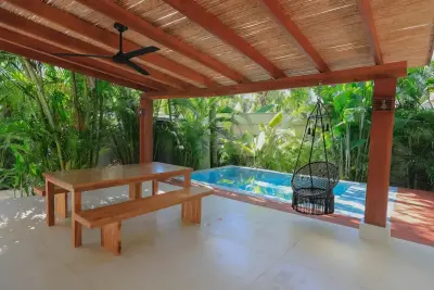 Casa de playa de 3 dormitorios a pasos de Playa Hermosa Santa Teresa 3