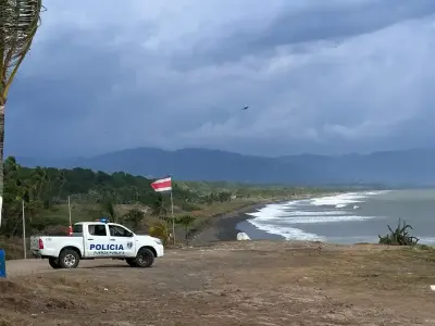 Oportunidad de desarrollo vertical y comercial con vista al mar en Peñón Guacalillo 5