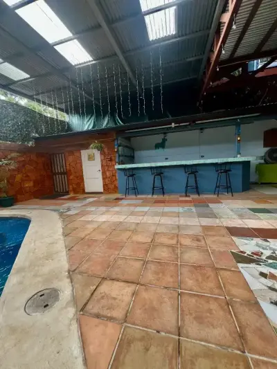 House in La Garita, 4 bedrooms, 4 bathrooms 5