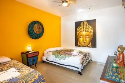 Budha Casa, su Hotel y Local Comercial en el Corazón de la Calle Principal de Jaco 5