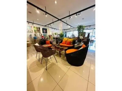 Prime Commercial Space in Escazú - Invest in San José 2