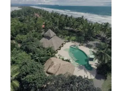 Costa Rica Hotel: 15 Beds, Prime Location, Great Investment 2