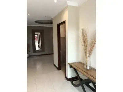 Fully furnished Condo, Riverside 5