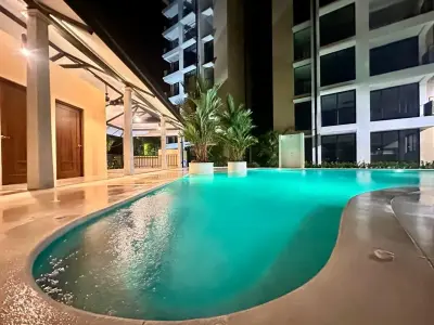 Venta / Impresionantes Apartamentos en Condominio, Jacó, Puntarenas 2