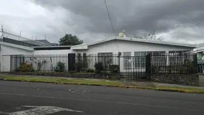 Charming 3-Bedroom Home in Desamparados, San José with Patio and Garden 2