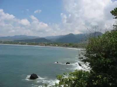 Propiedad con vista al mar en venta en una de las comunidades cerradas más exclusivas de Playa Hermosa, Jacó. 4