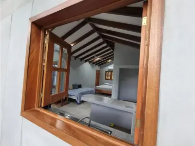 ¡4 apartamentos y 2 casas en uno! Playa Hermosa, Jacó 3