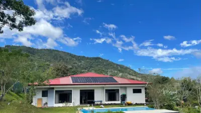À VENDRE ou À LOUER : Charmante propriété d'évasion à Zaragoza de Palmares 1