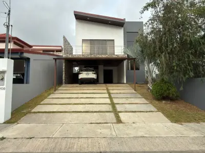 Sleek Modern 4-Bedroom House in Grecia, Alajuela with Ocean Views & Jacuzzi 2