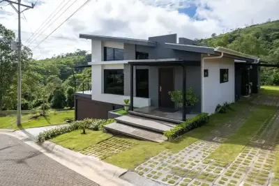 Stunning Modern Hillside Home in Gated Hacienda Natura, Naranjo, Alajuela 4