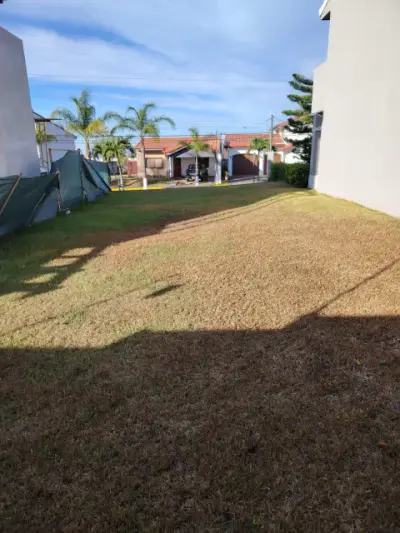 Excellent 231 m² lot on Central Avenue in Grecia, Costa Rica 3