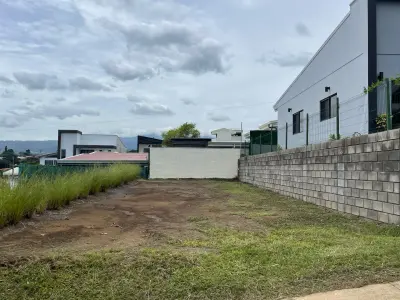 207 m² Lot in Grecia, Alajuela: Build Your Dream Home in a Prime Location 2