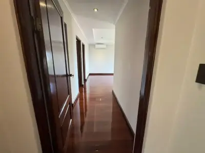 Residencia de Lujo con Vista a la Ciudad en Cerro Alto, Escazú 5