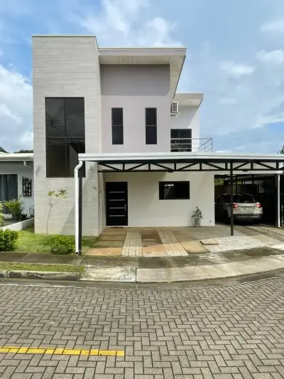 Modern 4-Bedroom Home in Grecia, Alajuela - Your Costa Rican Oasis 1