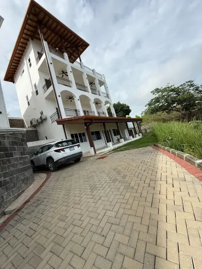 Lujoso refugio con vistas al mar y a la montaña: un moderno paraíso de 5 habitaciones en Jacó, Costa Rica. 2