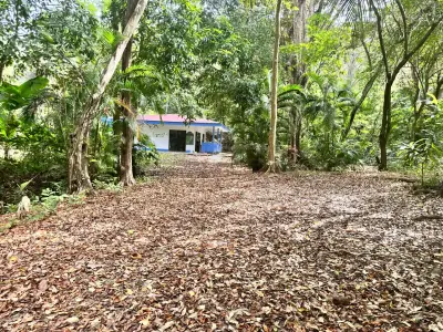 Propiedad de primera en venta en Mal País, Santa Teresa, a pasos de la playa. 1