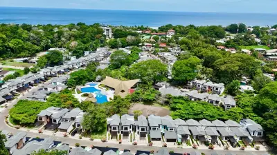 Modern 3BR home in Jacó: Walk to Beach, Resort Amenities 3
