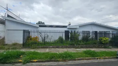 Charmante maison de 3 chambres à Desamparados, San José avec patio et jardin 4