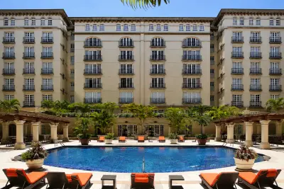 Apartamento de lujo de 2 habitaciones y 3.5 baños en San Rafael, San José, con comodidades de primera calidad. 3